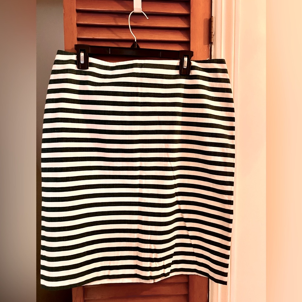 NWT TALBOTS 100% Cotton Skirt. Forest Green and Ivory Stripe Size 12